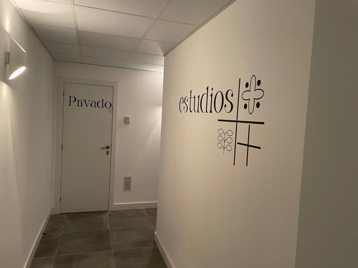 Estudios San Francisco 特鲁埃尔 外观 照片